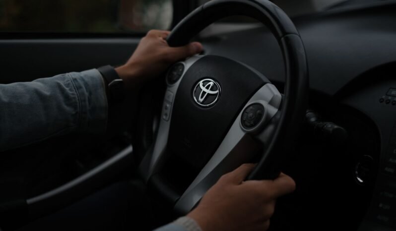
								Toyota Land Cruiser GXR full									